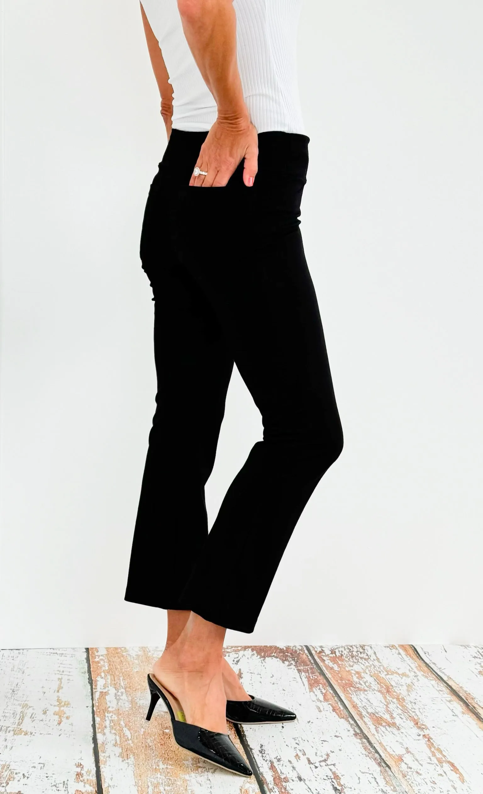 Cropped Capri Flair Pant - Black