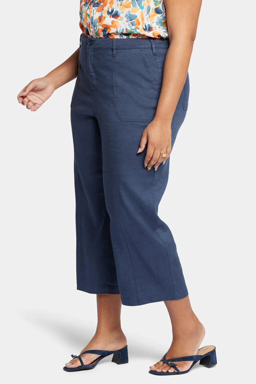 Wide Leg Cargo Capri Pants In Plus Size - Oxford Navy